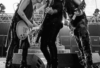 Airbag tocando en vivo