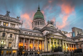 La reforma electoral vuelve al centro de la negociación entre el Gobierno y sus aliados