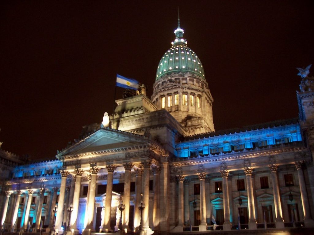 La reforma electoral de Milei se empantana en el Congreso y el Gobierno evalúa recortar el proyecto