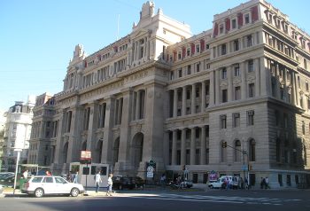 Fachada del Palacio de Justicia, sede de la Corte Suprema argentina