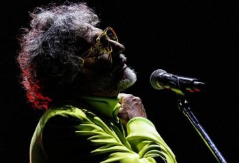 Fito Páez en vivo durante la gira Sale el Sol