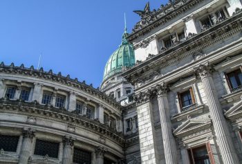 PASO, colectoras y reforma política: la pulseada que mantiene trabada la Casa Rosada con los gobernadores