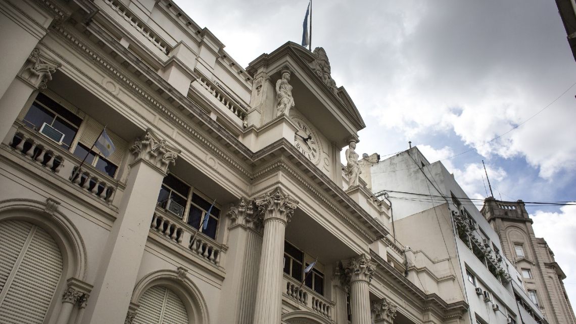 Fachada del Banco Central de la República Argentina en Buenos Aires