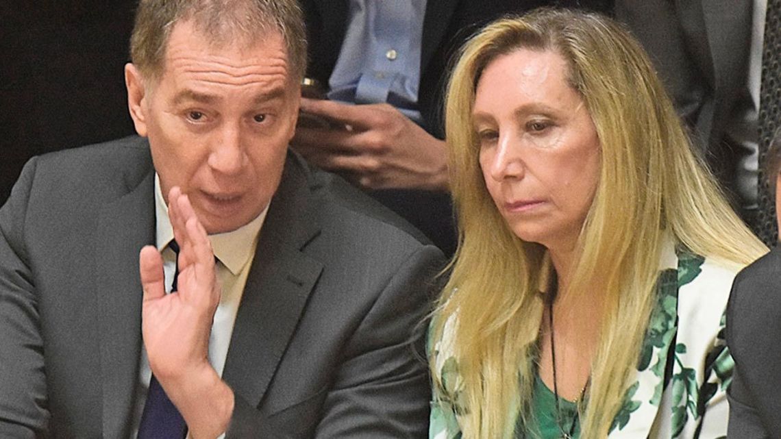Diego Santilli y Karina Milei en un acto oficial