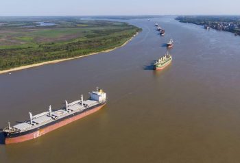 La Hidrovía sumó tres ofertas y el Gobierno acelera la concesión del Paraná
