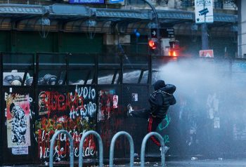 Incidentes frente al Congreso durante la protesta contra la ley de propiedad privada