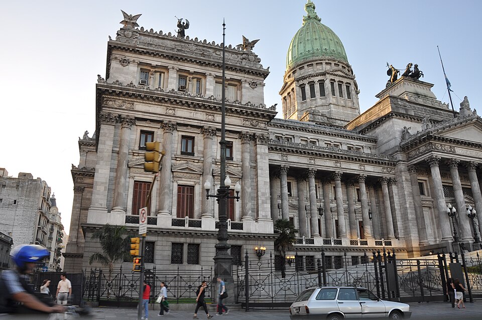 El Gobierno retoma la agenda en el Congreso y acelera la reforma del BCRA